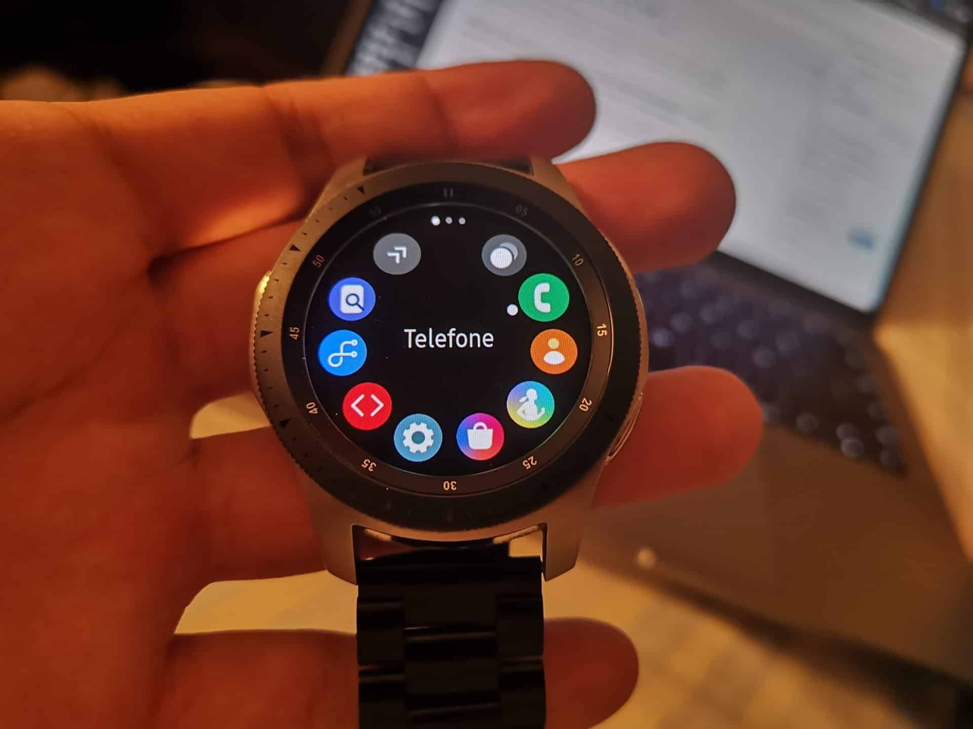 galaxy watch, apple samsung cair