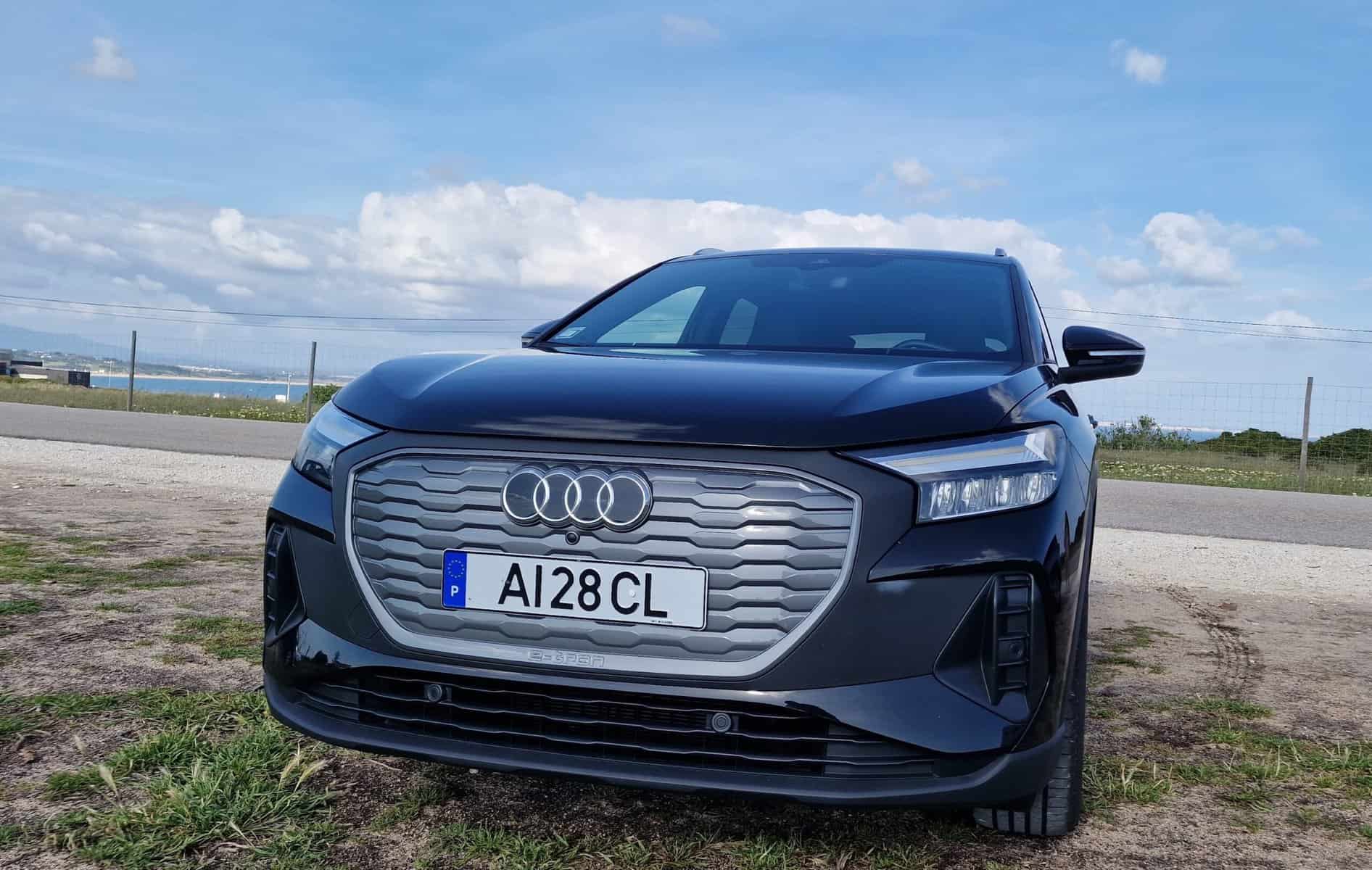 um carro 100% elétrico, carro, audi, q4