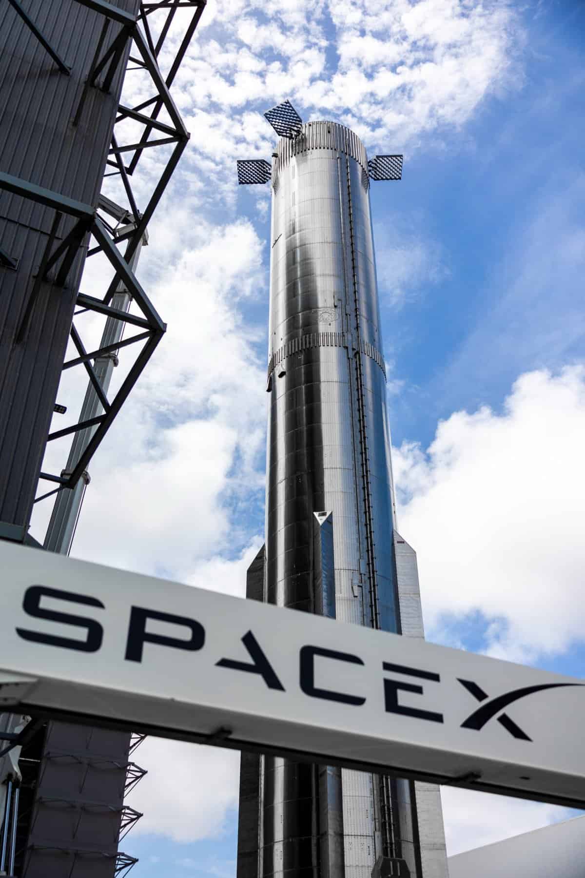 spacex revela que a poderosa starship está pronta para voar!