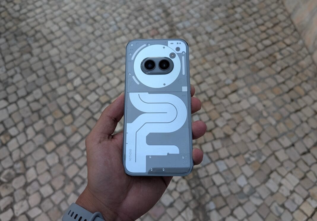 (review) nothing phone (2a) plus: não é estranho?