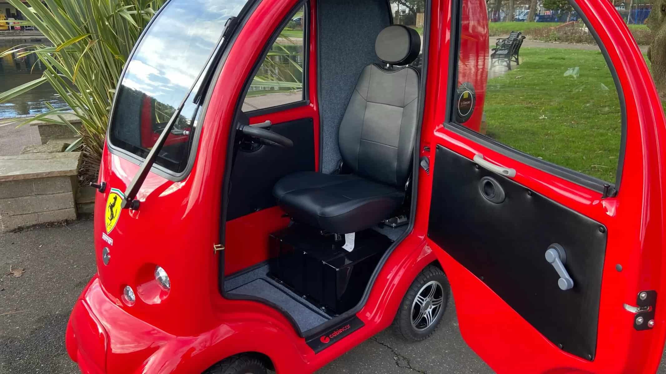 esta empresa vende um ciclomotor da ferrari! mas será mesmo?