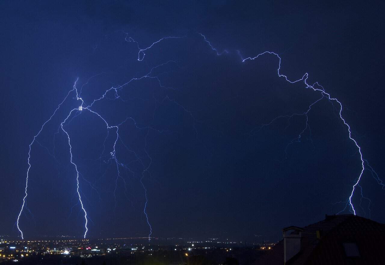 Depressão Martinho: quarta e quinta ventos a 120km/h e chuva!