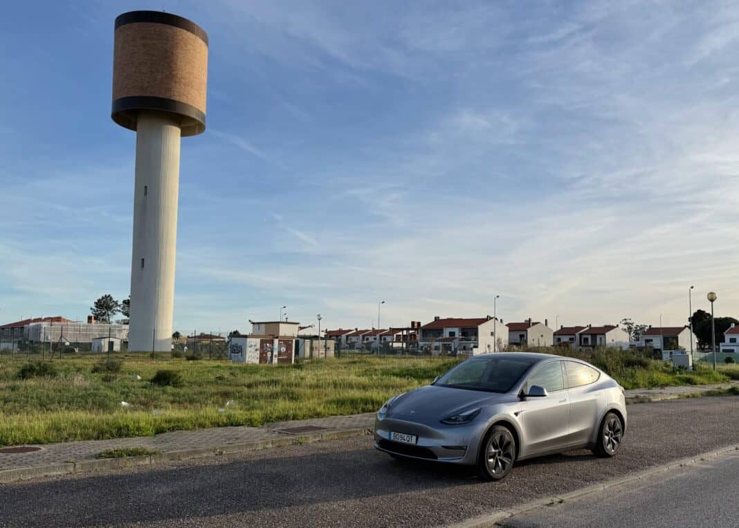 (ensaio) tesla model y - É um sucesso de vendas. porquê? rascnho