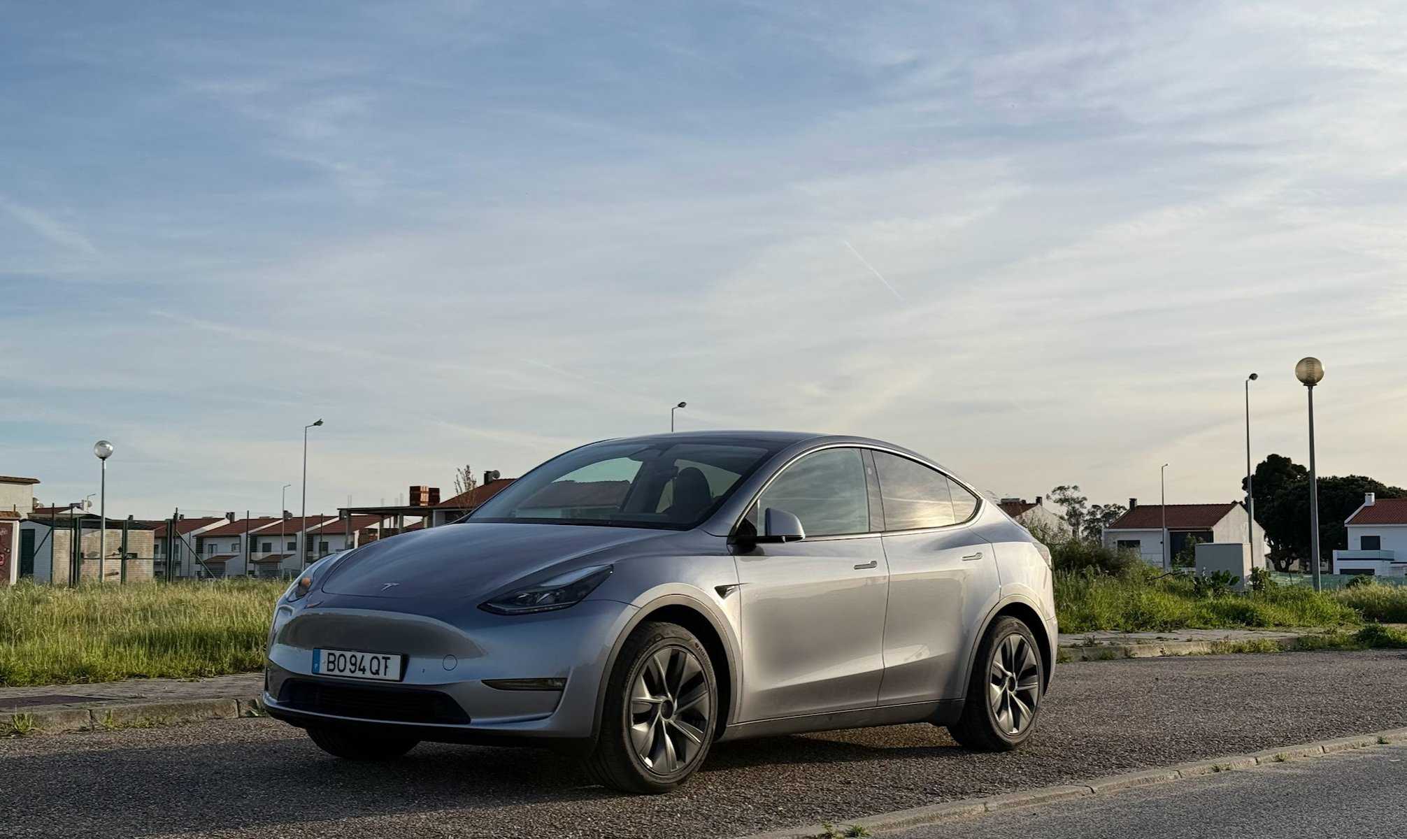 (ensaio) tesla model y - É um sucesso de vendas. porquê? rascnho